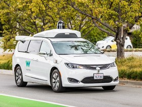 فیلم/ تست ماشین خودران Waymo