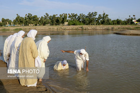 گزارش تصویری از آغاز سال جدید پیروان حضرت یحیی(ع) در کنار کارون