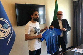 مجیدی مدافع استقلال را در لیست فروش قرار داد