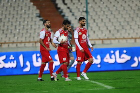 انتقاد شدید استقلالی‌ها به لغو مسابقات پرسپولیس