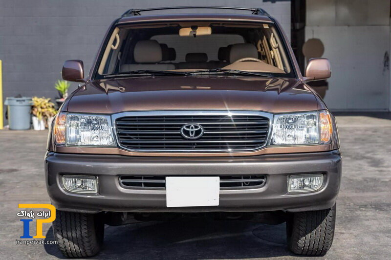 تویوتا لندکروزر