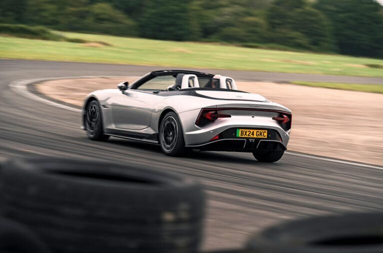 سایبرستر چینی در مثابل بیامو Z۴ حرفی برای گفتن دارد؟