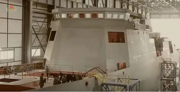 تصاویر بزرگترین ناوشکن کره شمالی