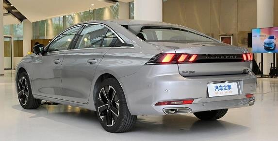 واردات دوباره سدان لوکس فرانسوی + عکس