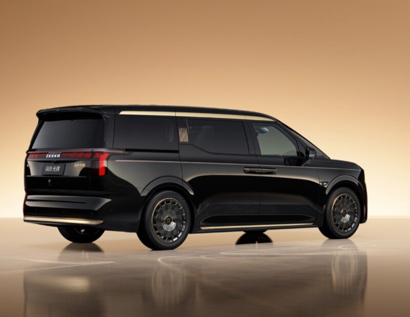 استفاده از طلای ۲۴ عیار در ساخت ماشین ۱۰ میلیاردی چینی + تصاویر