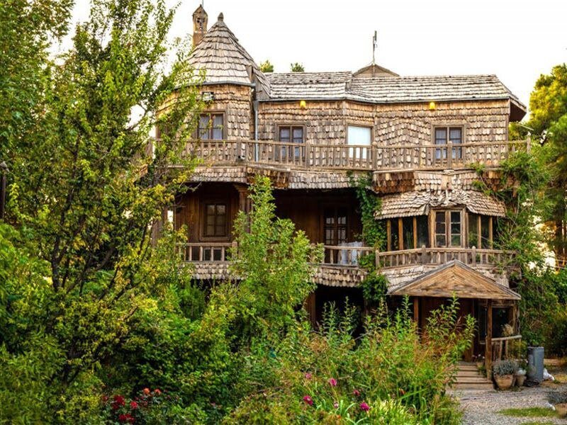 مقصدی جذاب برای سفر؛ تنها روستای چوبی کشور