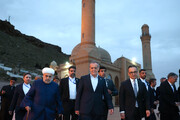 گزارش تصویری زیارت رئیس جمهور از یک امامزاده در باکو