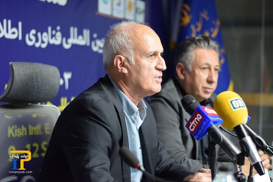 معرفی توانمندیهای صنعت ارتباطات کشور به دولت در نمایشگاه کیتکس