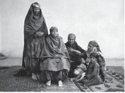 گزارش تصویری با سفر به عصر قاجار؛ از ناصرالدین‌شاه تا پوشش زنان قاجاری