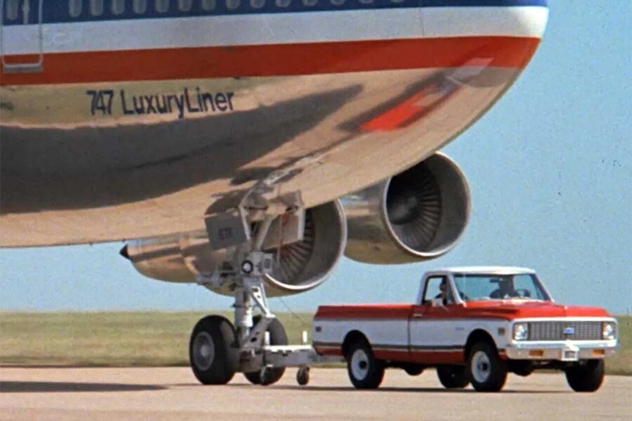 چهار خودرویی که با بکسل کردن هواپیماهای مسافربری شگفتی آفریدند