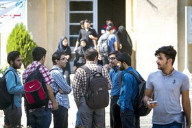 چرا فارغ التحصیلان قادر به یافتن شغل دلخواهشان نیستند؟