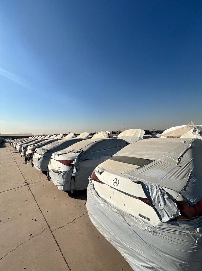 بزرگترین محموله خودروهای سواری بنز به گمرک رسید