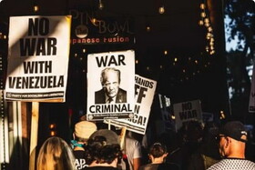 رئیس‌جمهور مدرن یا رئیس باند مافیا؟