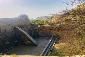 احتمال فاجعه با ترک برداشتن این سد پس از بارش‌ها