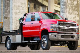 این وانت آمریکایی ۱۷ تن بار حمل می‌کند!