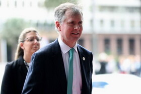 پشت پرده خروج سفیر انگلیس از ایران چه بود؟