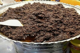 سوغات ثابت گردشگران؛ حلوای سیاه اردبیل