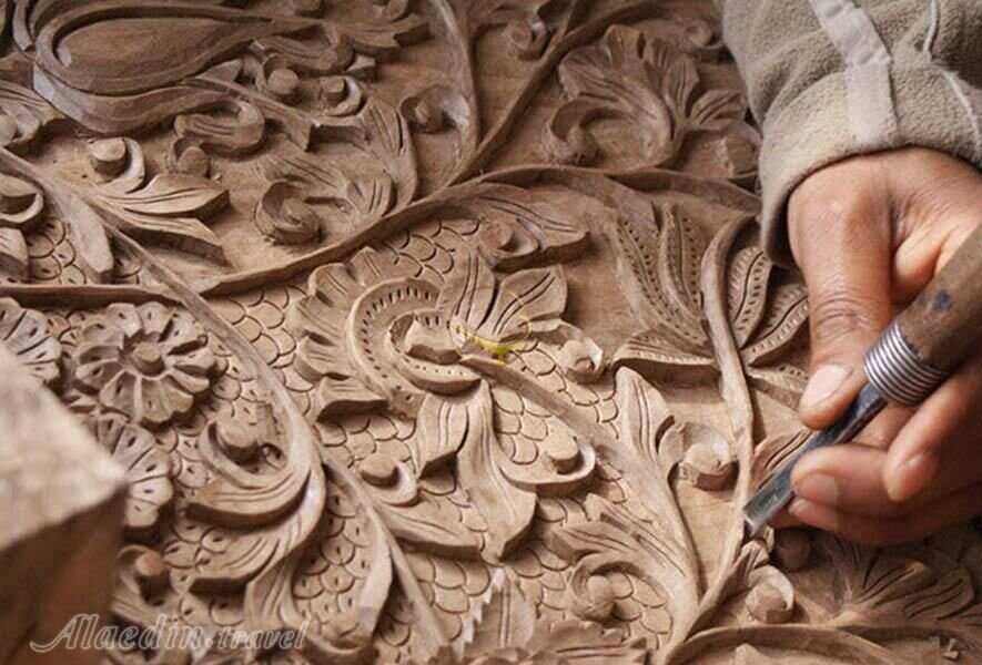ریزه کاری چوب، هنری که گردشگران خارجی را متحیر می‌کند