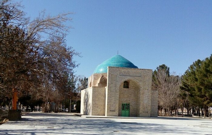 یادگاری از تاریخی کهن در آرامگاه خواجه مهزیار جاجرم