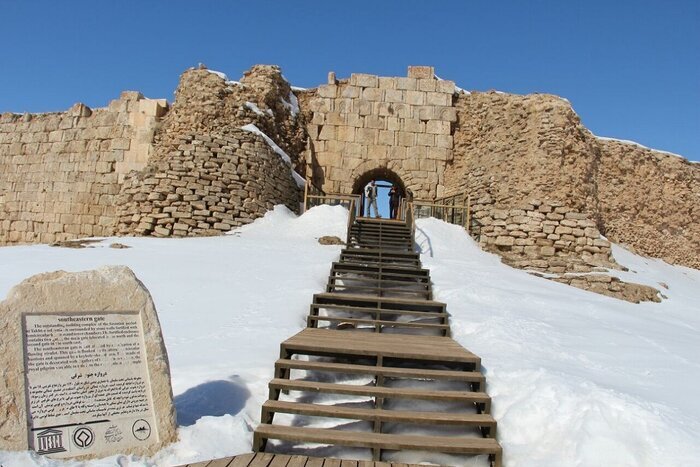 تخت سلیمان تکاب؛ اثر پر رمز و راز باستانی