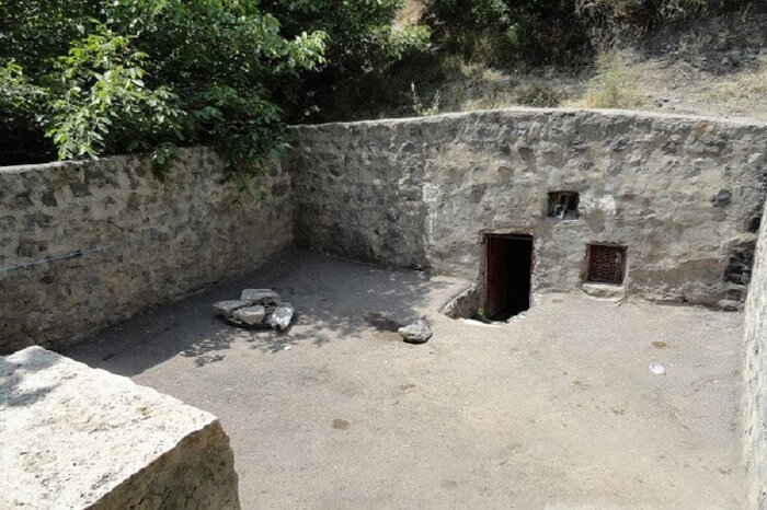 حمام سنگی گیوی؛ شاهکار معماری شهرستان کوثر