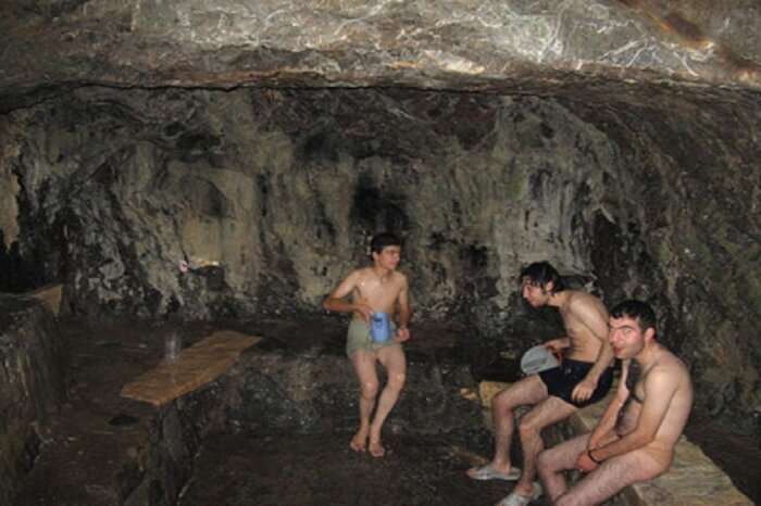 حمام سنگی گیوی؛ شاهکار معماری شهرستان کوثر