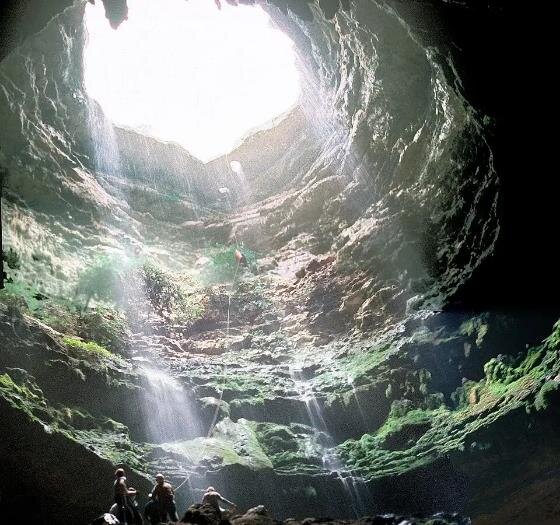 گودال شیطان؛ گودالی ترسناک با میلیون‌ها خفاش