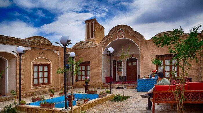 از شاهکار آبی جهان تا قلعه‌های تاریخی در گناباد