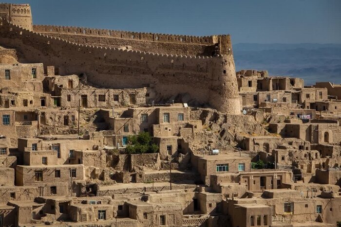 قلعه فورگ درمیان در سرزمین قلعه‌های کهن خراسان جنوبی