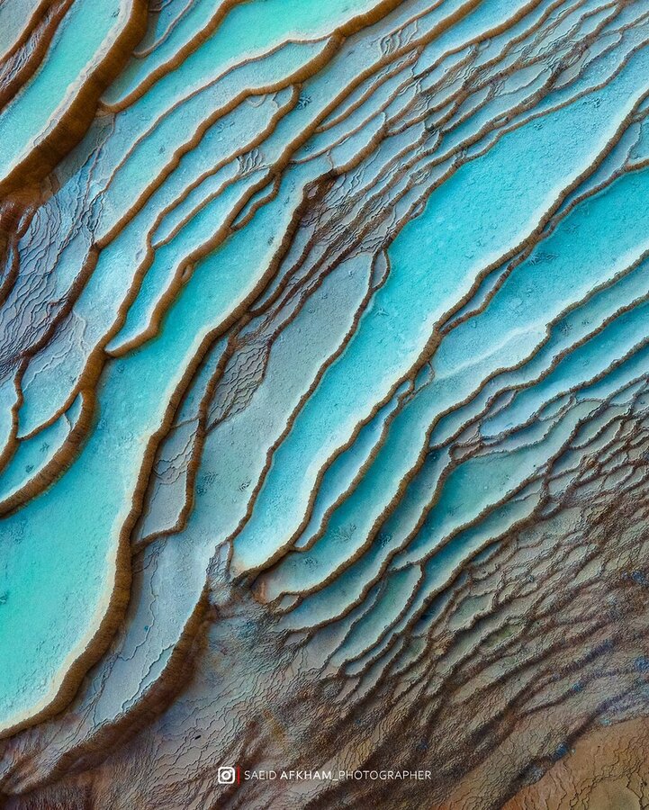 تصویری شگفت انگیز از چشمههای باداب سورت