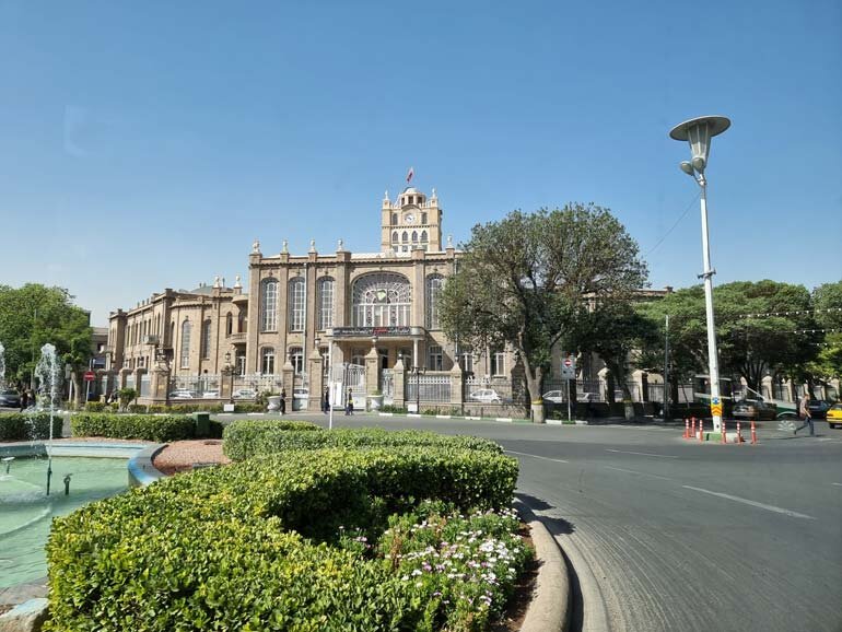 معرفی میدان ساعت تبریز معروف به برج ساعت لندن