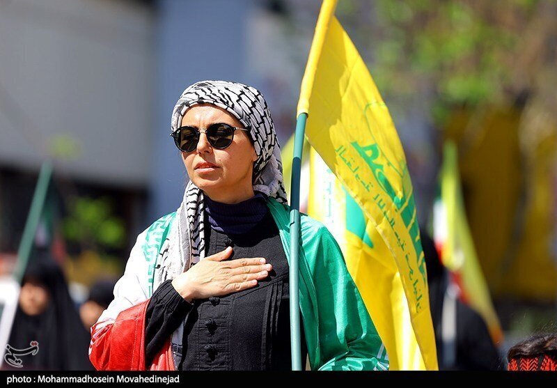 پوشش های متفاوت زنان در مراسم چهلم رهبر شهید