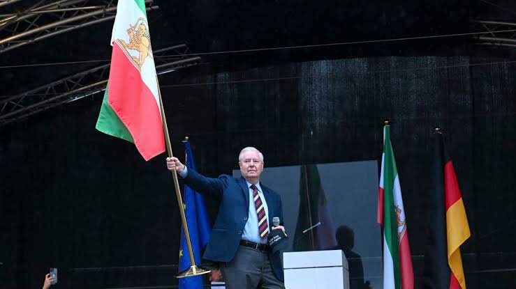 با مرگ گراهام تئوری توطئه علیه ایران کلید زده شد